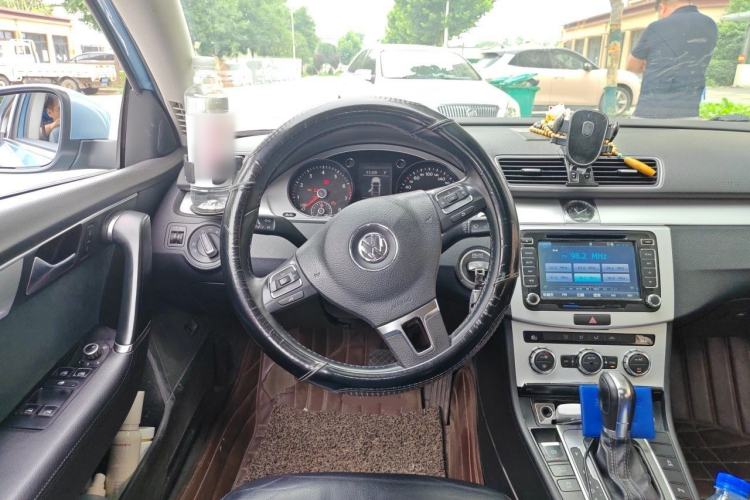 Used Volkswagen Magotan 2013 1.4 TSI BlueMotion Edition Steering Wheel