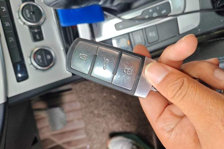 Used Volkswagen Magotan 2013 1.4 TSI BlueMotion Edition Vehicle Key