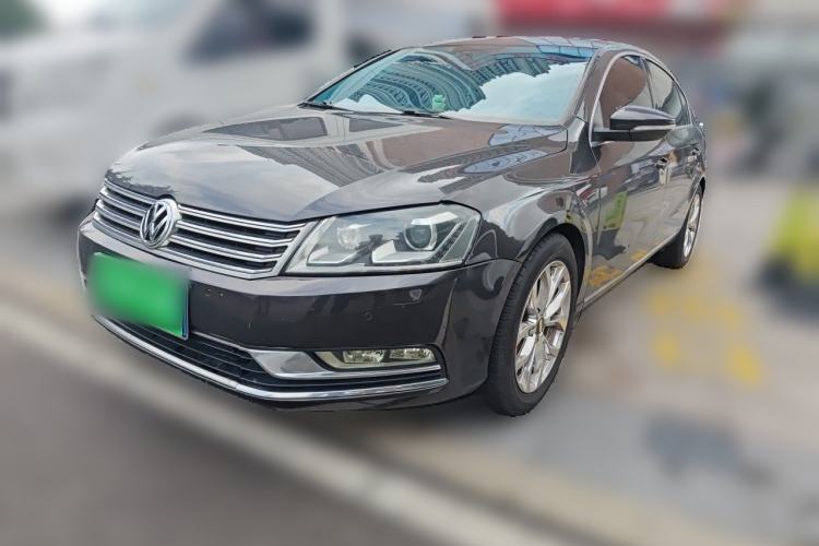 Used Volkswagen Magotan 2013 1.8TSI Luxury Model Guazi used car, China used car export, Used car for sale, Used  cars, Cheapest cars for sale