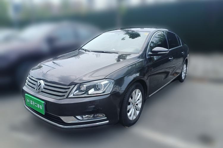 Used Volkswagen Magotan 2013 2.0 TSI Luxury Model Guazi used car, China used car export, Used car for sale, Used  cars, Cheapest cars for sale
