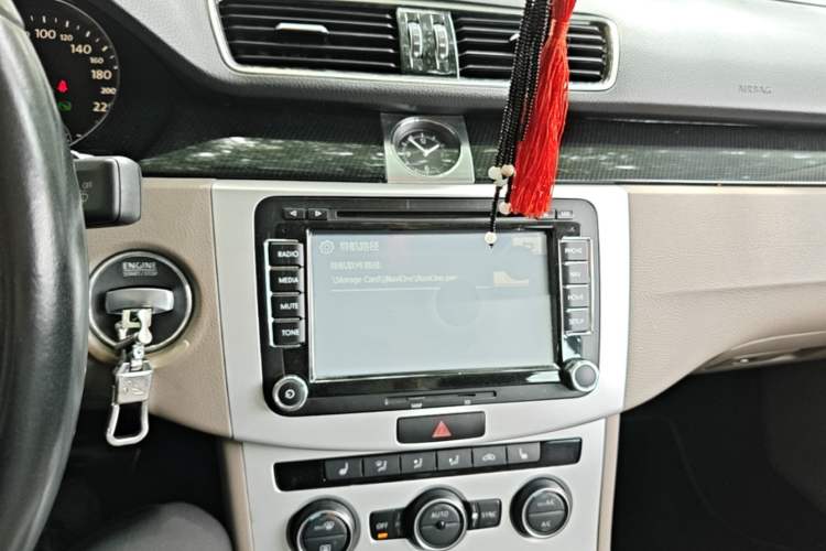 Used Volkswagen Magotan 2013 1.8TSI Luxury Model Audio And AC Panel