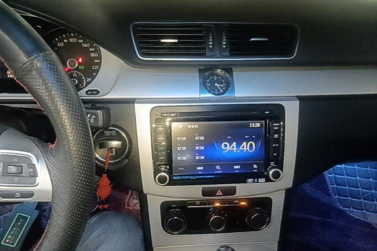 Used Volkswagen Magotan 2013 1.8TSI Premier Model Audio And AC Panel