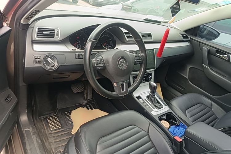 Used Volkswagen Magotan 2013 1.8TSI Premier Model Center Console