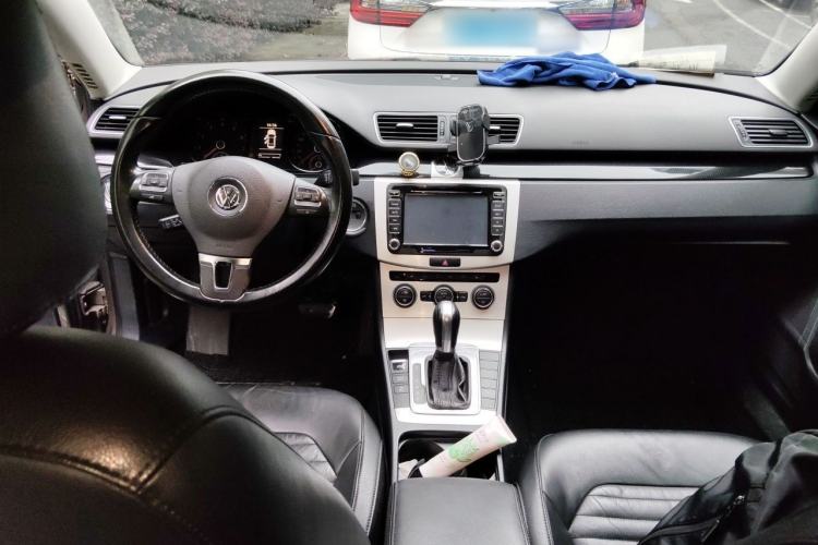 Used Volkswagen Magotan 2013 1.8TSI Luxury Model Center Console