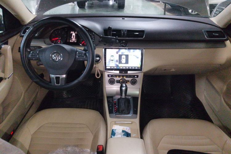 Used Volkswagen Magotan 2013 1.8TSI Luxury Model Center Console