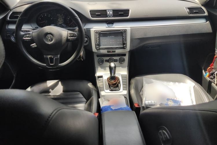 Used Volkswagen Magotan 2013 1.8TSI Premier Model Center Console