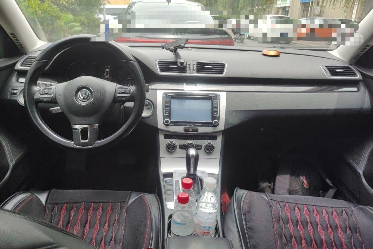 Used Volkswagen Magotan 2013 2.0 TSI Luxury Model Center Console