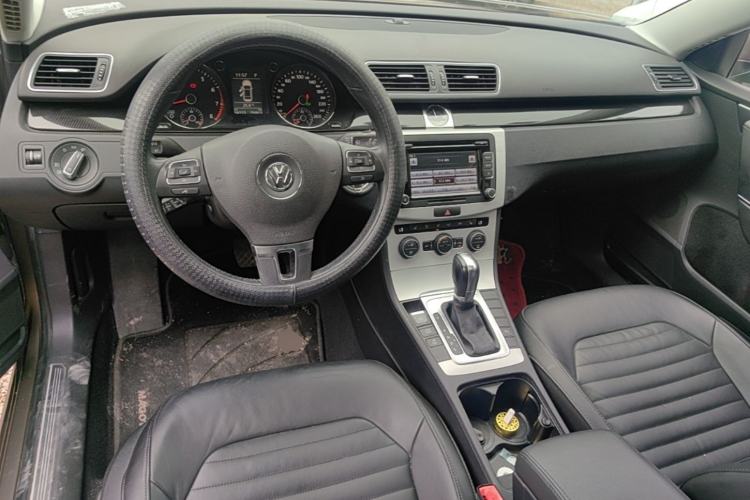 Used Volkswagen Magotan 2013 1.8TSI Luxury Model Center Console
