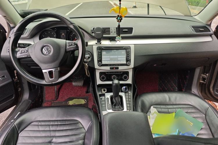 Used Volkswagen Magotan 2013 1.8TSI Premier Model Center Console