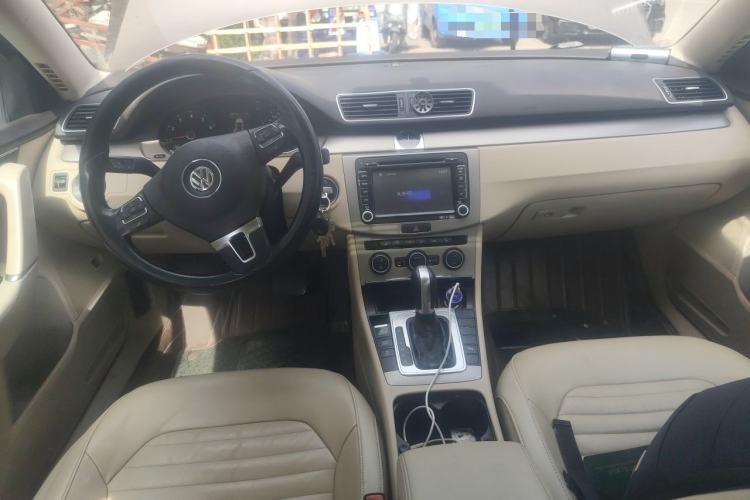 Used Volkswagen Magotan 2013 1.8TSI Luxury Model Center Console