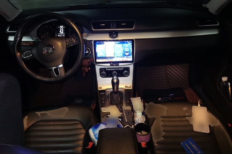 Used Volkswagen Magotan 2013 1.8TSI Premier Model Center Console