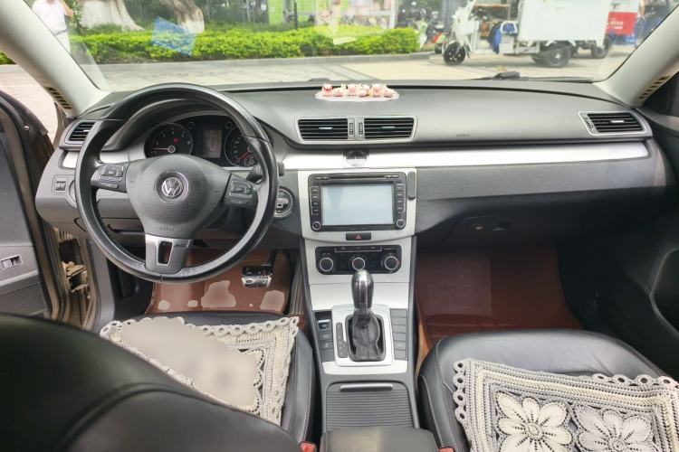 Used Volkswagen Magotan 2013 1.8TSI Premier Model Center Console