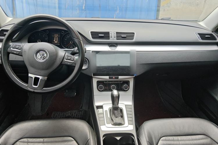 Used Volkswagen Magotan 2013 1.8TSI Premier Model Center Console