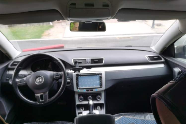 Used Volkswagen Magotan 2013 1.8TSI Premier Model Center Console