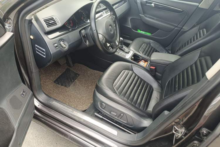 Used Volkswagen Magotan 2013 2.0 TSI Luxury Model Driver Seat
