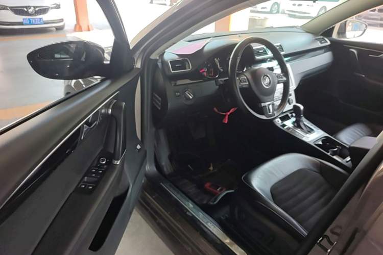 Used Volkswagen Magotan 2013 2.0 TSI Luxury Model Driver Seat