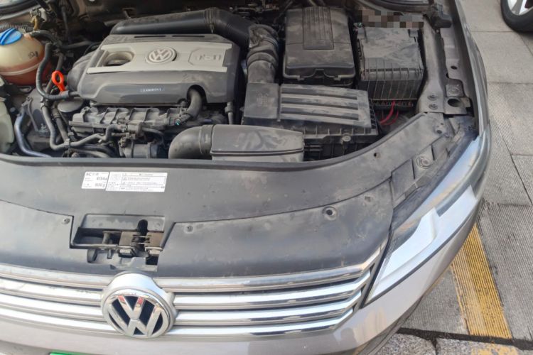 Used Volkswagen Magotan 2013 1.8TSI Premier Model Engine Bay Left