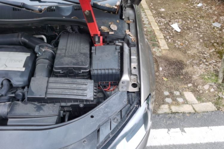 Used Volkswagen Magotan 2013 1.8TSI Premier Model Engine Bay Left