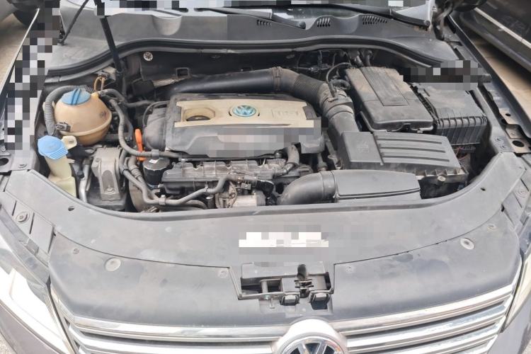 Used Volkswagen Magotan 2013 1.8TSI Premier Model Engine Bay