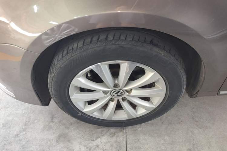 Used Volkswagen Magotan 2013 2.0 TSI Luxury Model Exterior 4