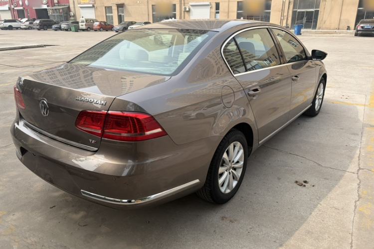 Used Volkswagen Magotan 2013 1.8TSI Luxury Model Exterior 5