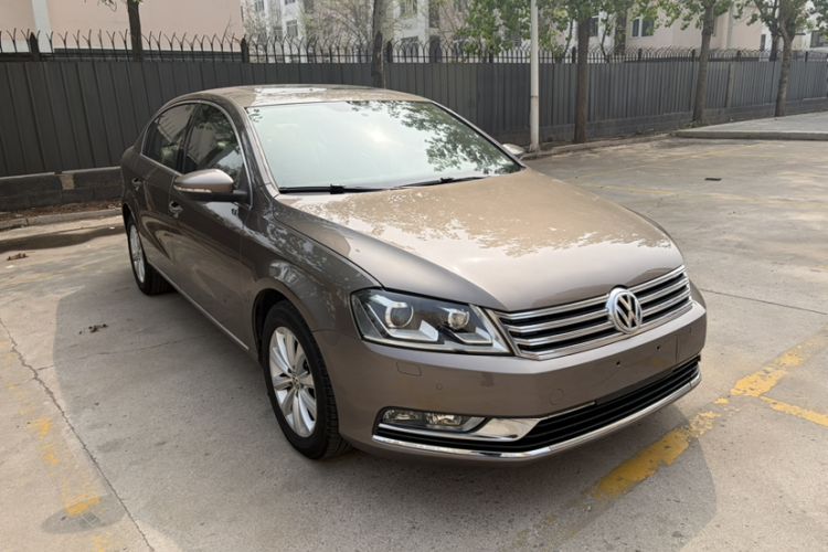 Used Volkswagen Magotan 2013 1.8TSI Luxury Model Exterior 9