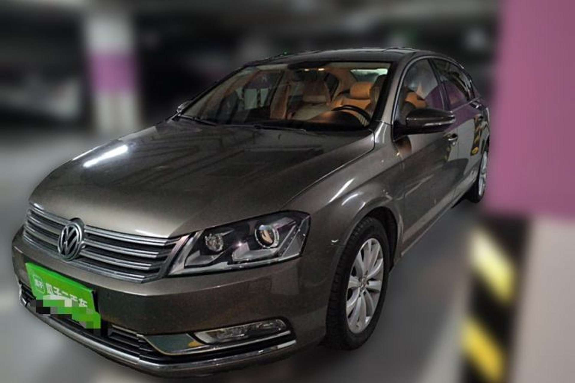 Used Volkswagen Magotan 2013 1.8TSI Luxury Model Front Left 45 Deg