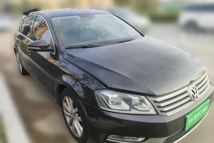 Used Volkswagen Magotan 2013 1.8TSI Prestige Model Front Right 45 Deg