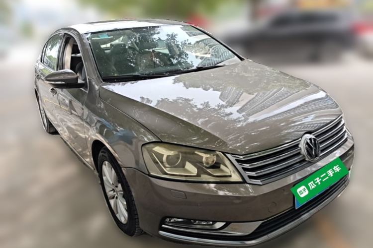 Used Volkswagen Magotan 2013 1.8TSI Luxury Model Front Right 45 Deg