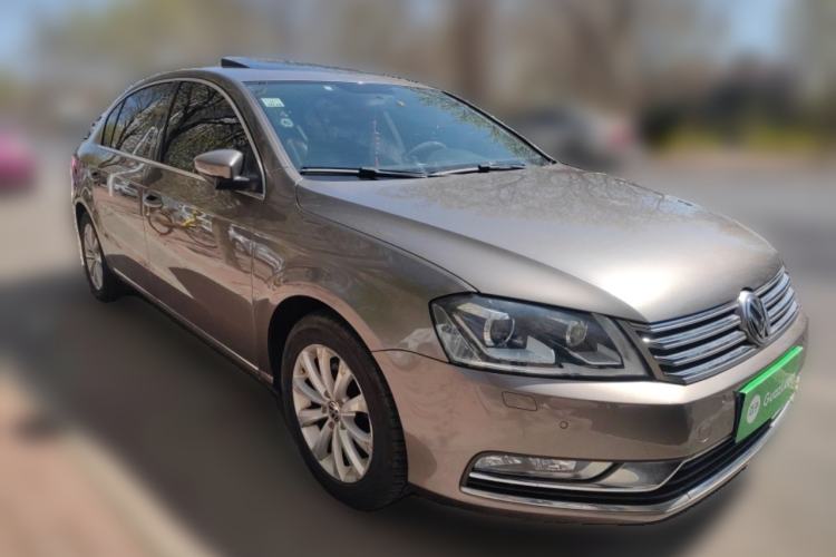 Used Volkswagen Magotan 2013 1.8TSI Luxury Model Front Right 45 Deg