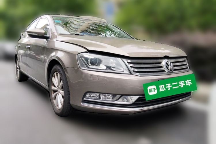 Used Volkswagen Magotan 2013 1.8TSI Luxury Model Front Right 45 Deg