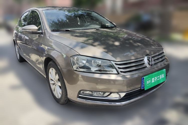 Used Volkswagen Magotan 2013 1.8TSI Premier Model Front Right 45 Deg