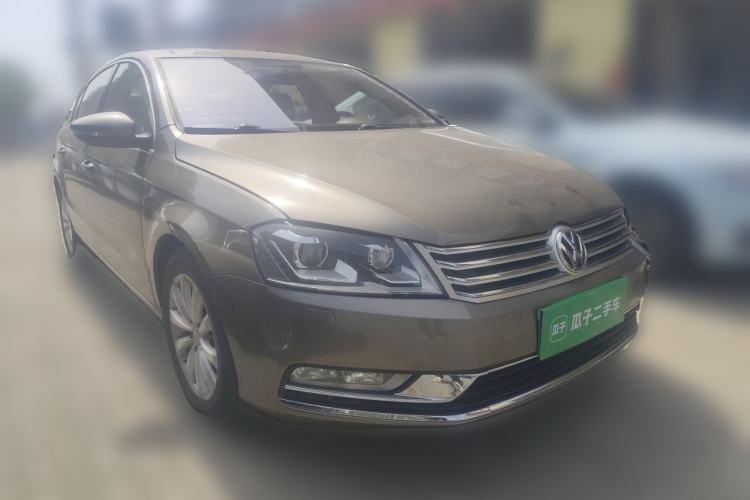 Used Volkswagen Magotan 2013 1.8TSI Luxury Model Front Right 45 Deg