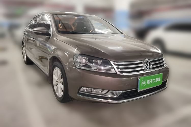 Used Volkswagen Magotan 2013 1.8TSI Premier Model Front Right 45 Deg