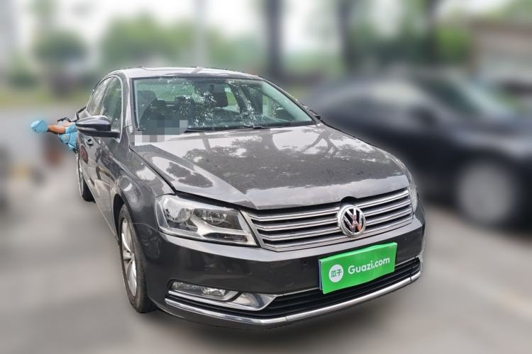Used Volkswagen Magotan 2013 1.8TSI Premier Model Front Right 45 Deg