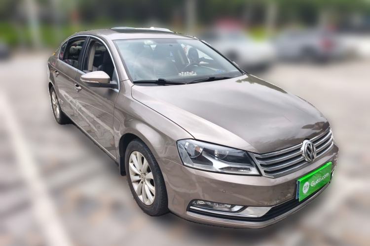 Used Volkswagen Magotan 2013 1.8TSI Premier Model Front Right 45 Deg