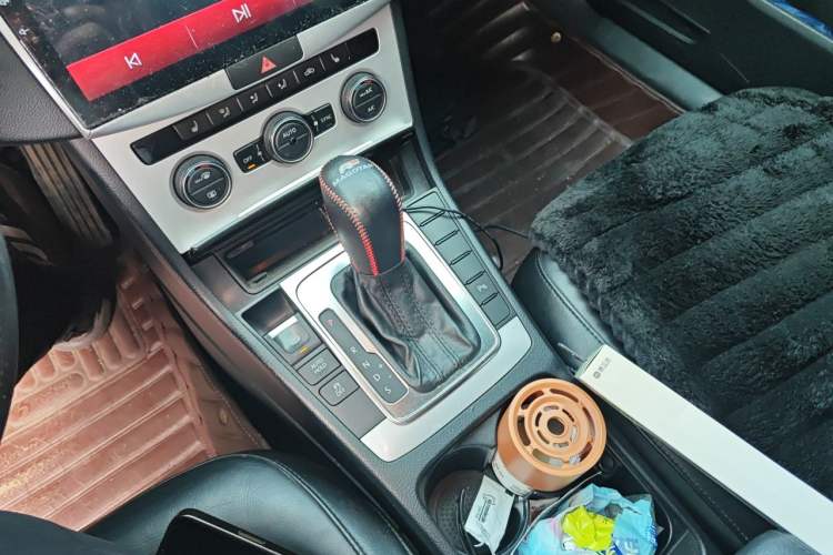 Used Volkswagen Magotan 2013 1.8TSI Luxury Model Gear Lever