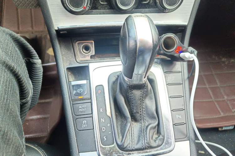 Used Volkswagen Magotan 2013 1.8TSI Premier Model Gear Lever