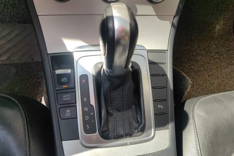 Used Volkswagen Magotan 2013 1.8TSI Luxury Model Gear Lever
