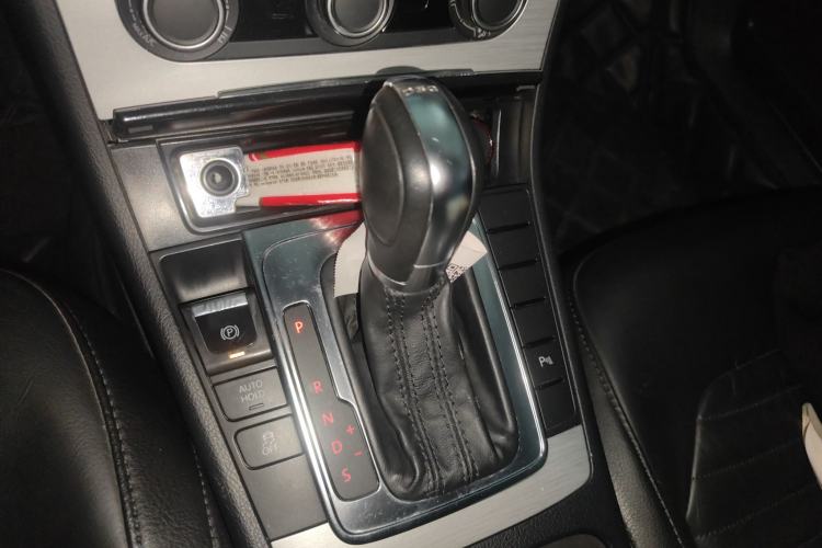 Used Volkswagen Magotan 2013 1.8TSI Premier Model Gear Lever
