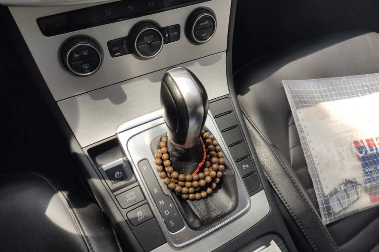 Used Volkswagen Magotan 2013 1.8TSI Premier Model Gear Lever