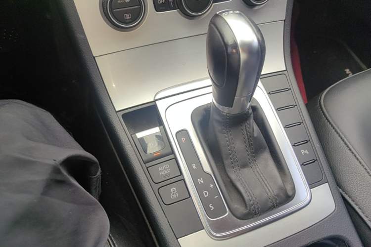 Used Volkswagen Magotan 2013 1.8TSI Luxury Model Gear Lever