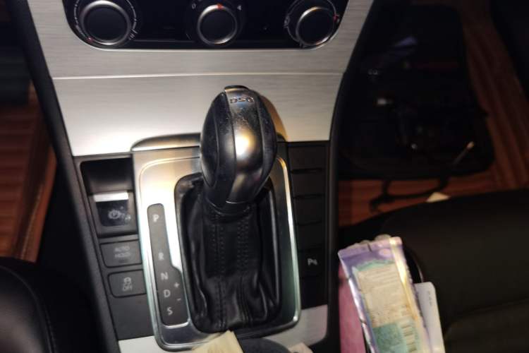 Used Volkswagen Magotan 2013 1.8TSI Premier Model Gear Lever