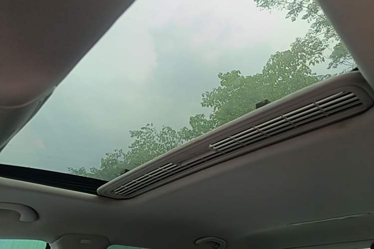 Used Volkswagen Magotan 2013 1.8TSI Premier Model Headliner