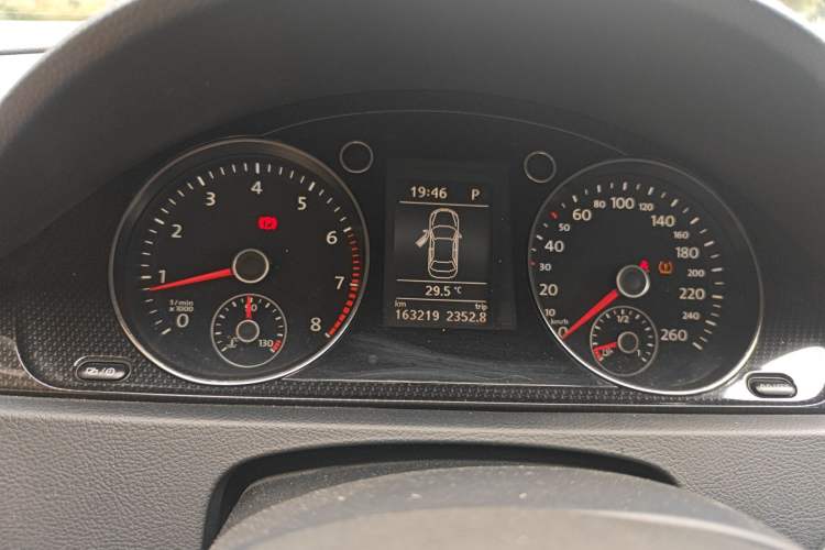 Used Volkswagen Magotan 2013 1.8TSI Luxury Model Instrument Cluster