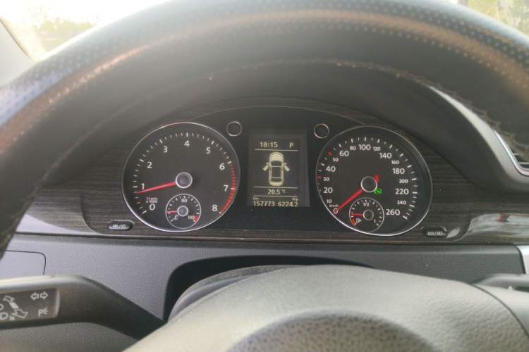 Used Volkswagen Magotan 2013 1.8TSI Prestige Model Instrument Cluster
