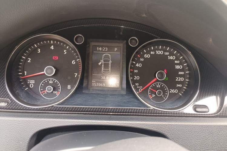 Used Volkswagen Magotan 2013 2.0 TSI Luxury Model Instrument Cluster