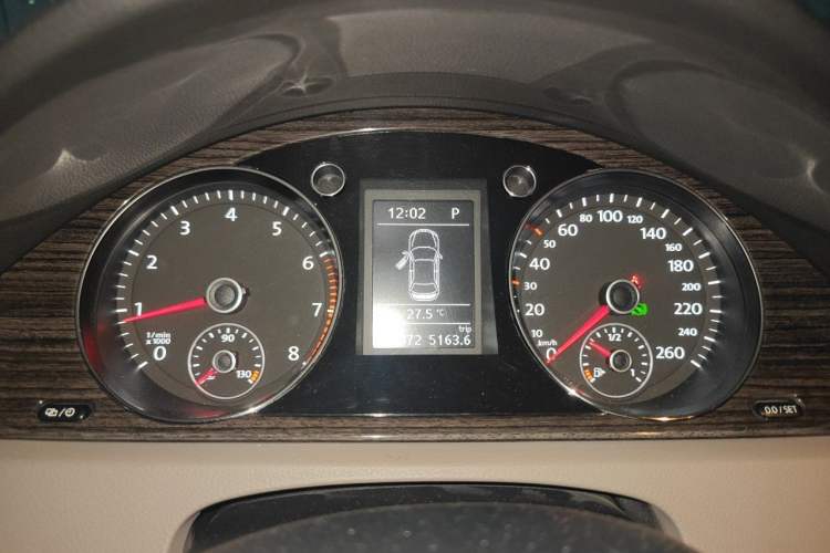 Used Volkswagen Magotan 2013 1.8TSI Prestige Model Instrument Cluster