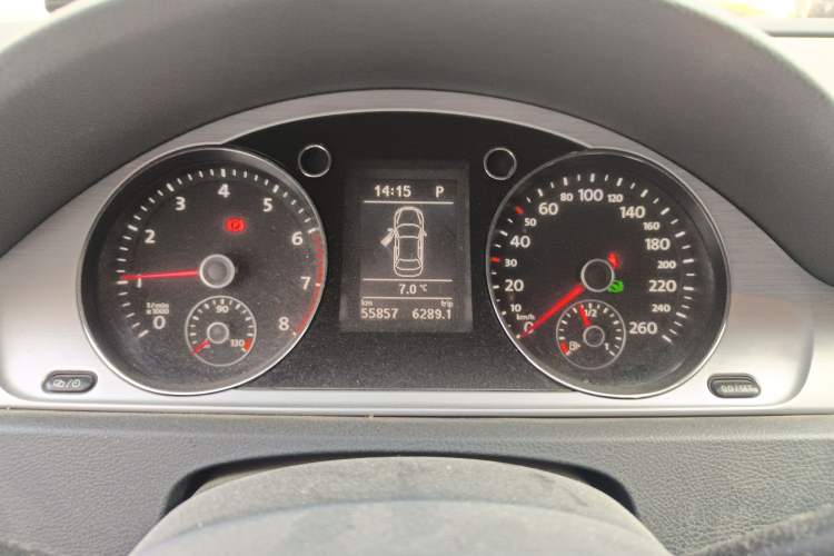 Used Volkswagen Magotan 2013 1.8TSI Premier Model Instrument Cluster