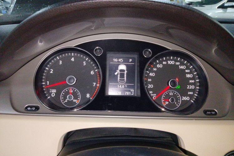 Used Volkswagen Magotan 2013 1.8TSI Luxury Model Instrument Cluster